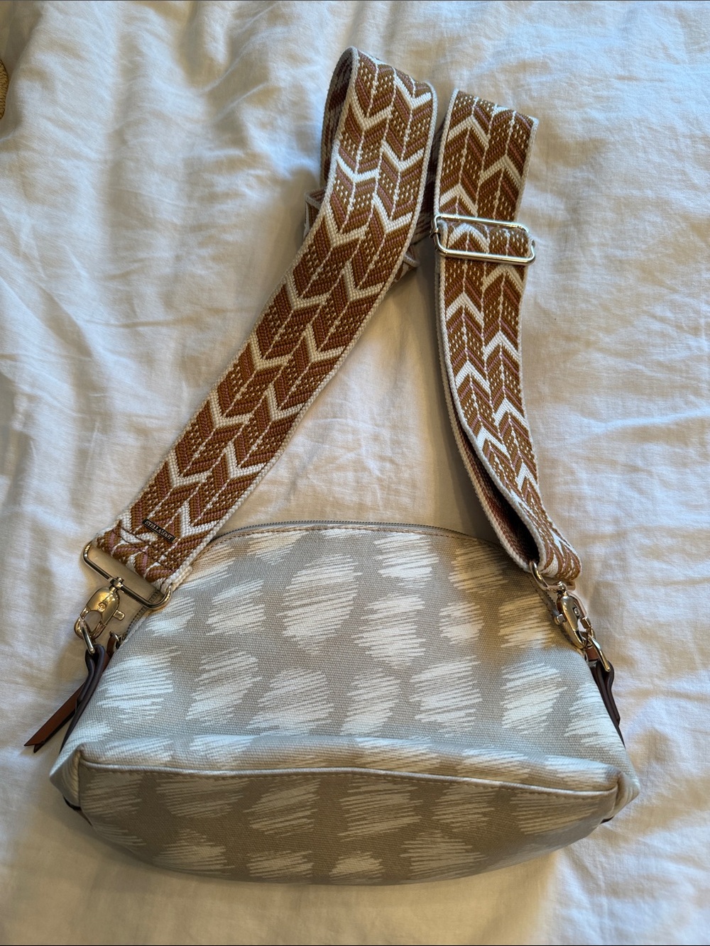 Stella & Dot Taupe and White Canvas Crossbody with Patterned Strap